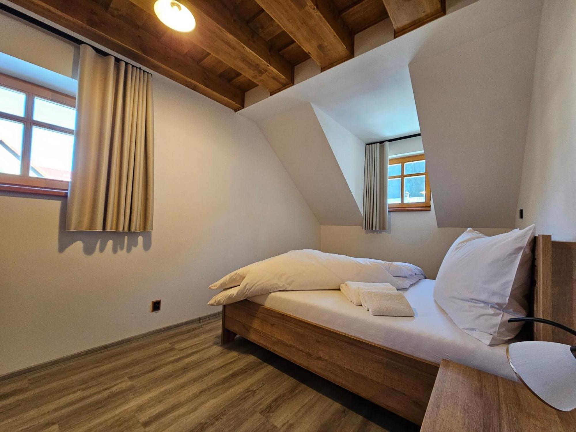 Apartmany Jezerne Velké Karlovice Exteriör bild
