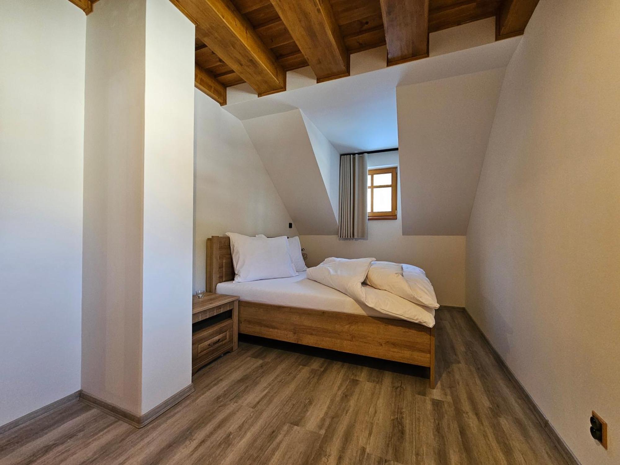 Apartmany Jezerne Velké Karlovice Exteriör bild