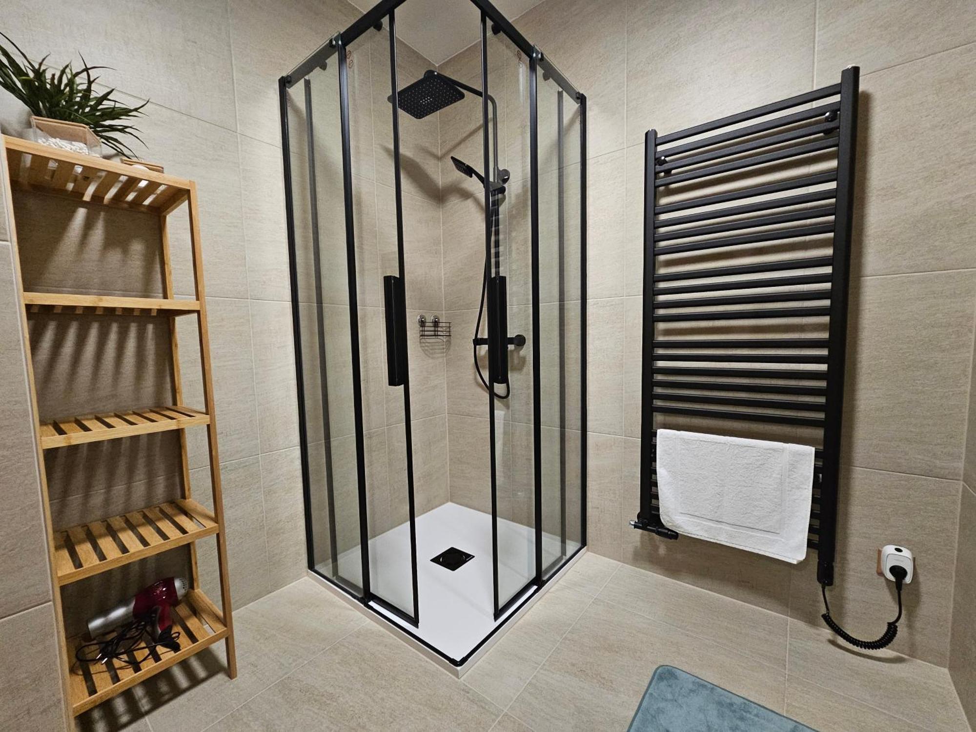 Apartmany Jezerne Velké Karlovice Exteriör bild
