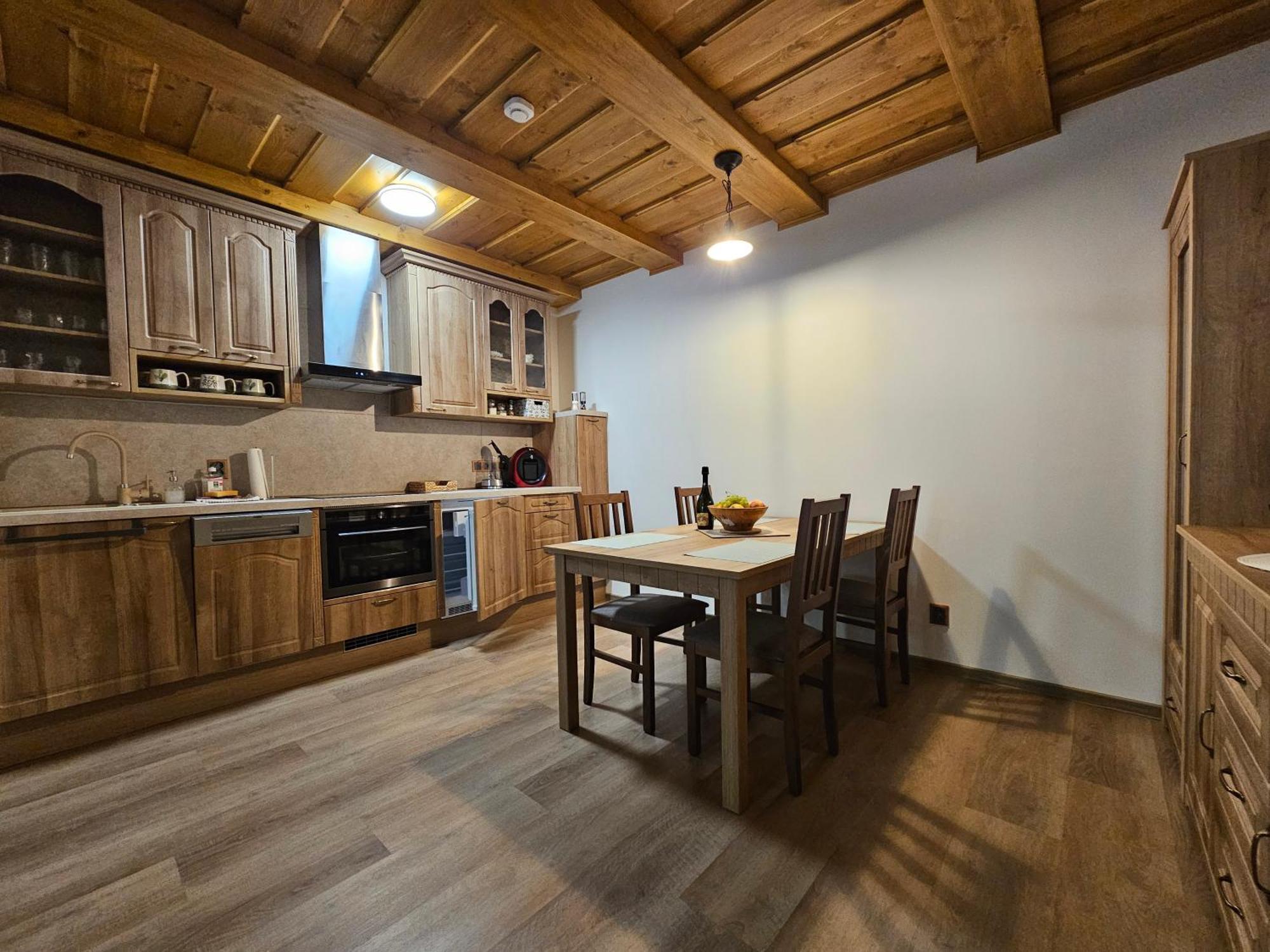 Apartmany Jezerne Velké Karlovice Rum bild