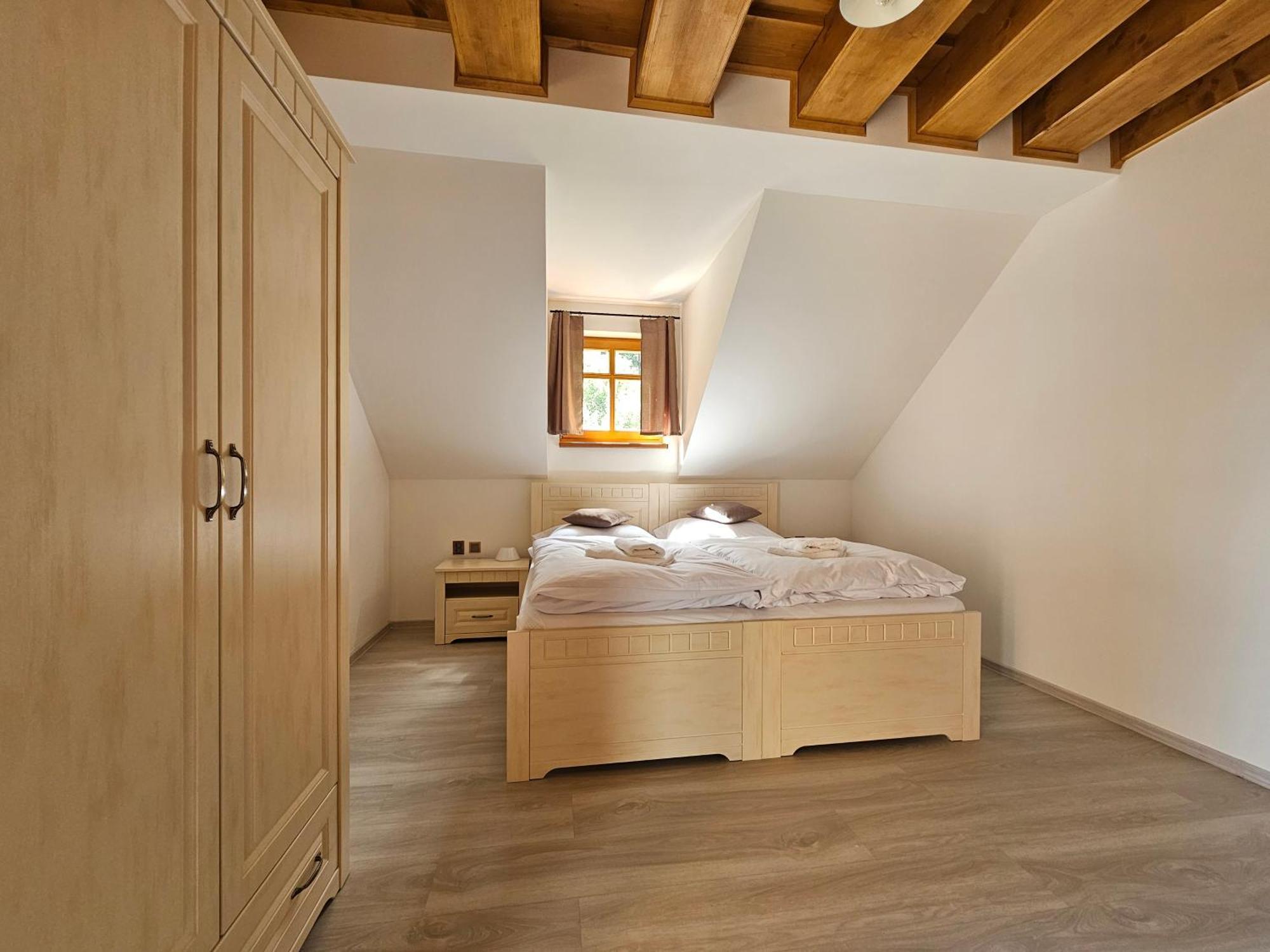 Apartmany Jezerne Velké Karlovice Exteriör bild