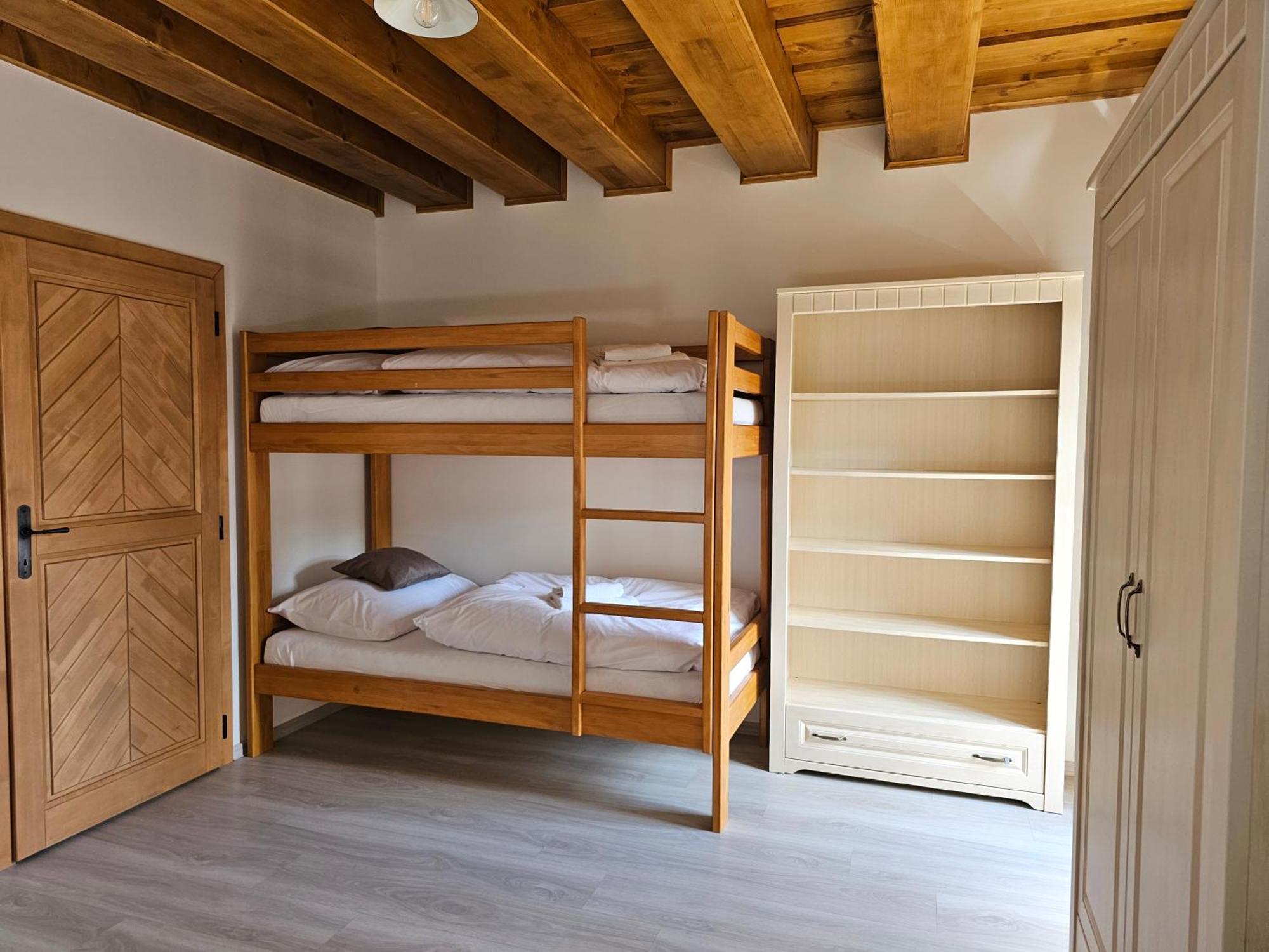 Apartmany Jezerne Velké Karlovice Exteriör bild