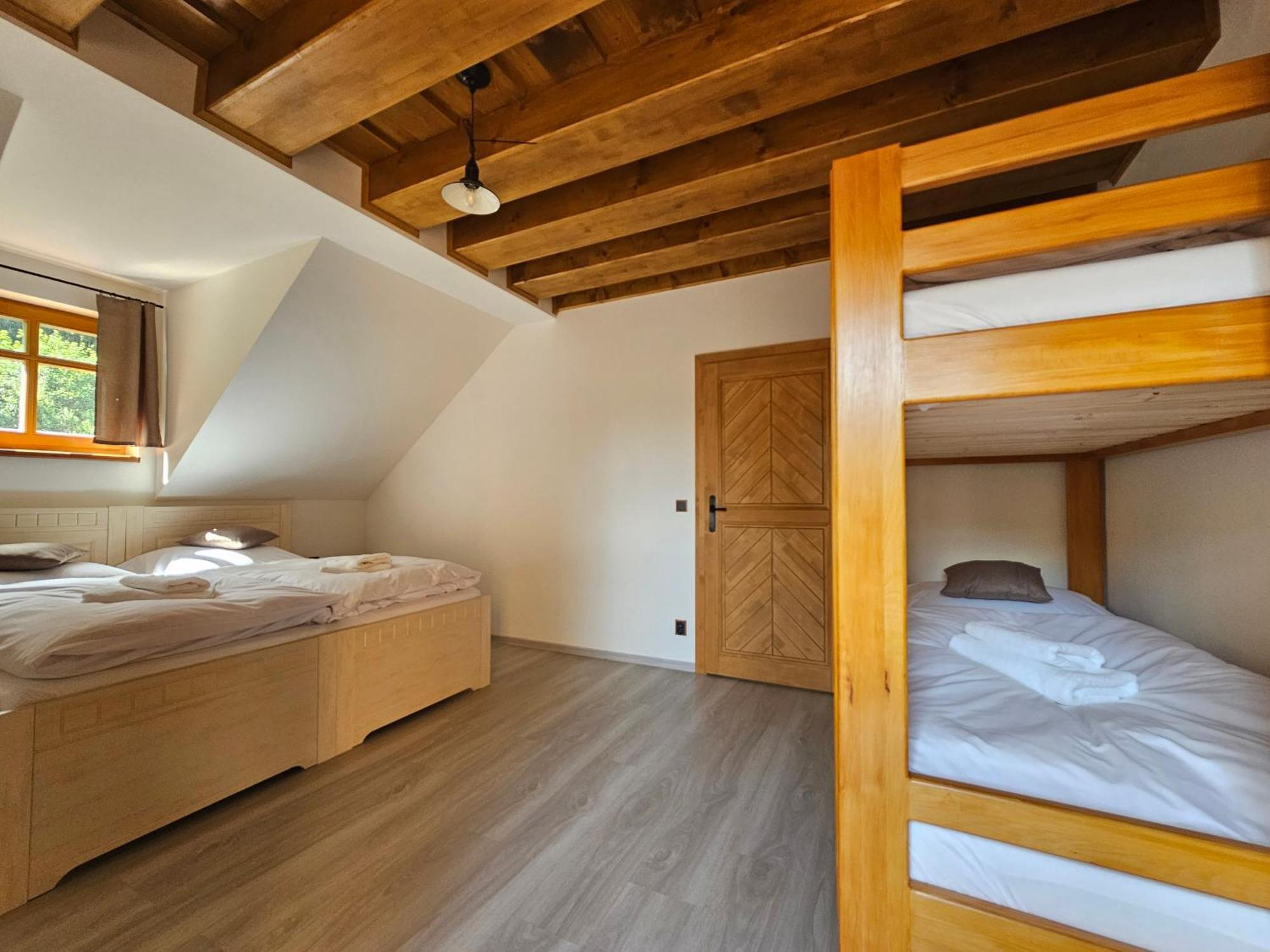 Apartmany Jezerne Velké Karlovice Exteriör bild
